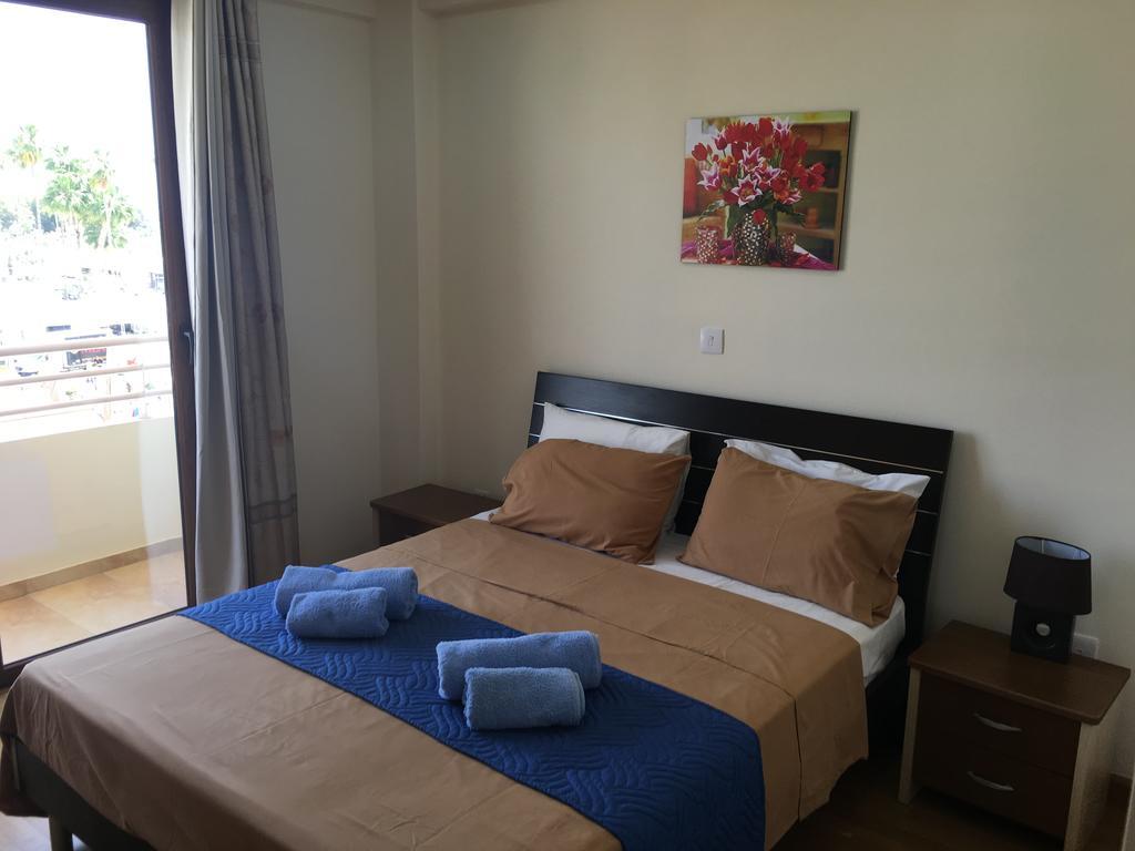 Ithaki Phinikoudes Apartment No. 205 Larnaca Extérieur photo